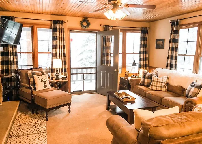 Riverfront Mountain Cottage Retreat