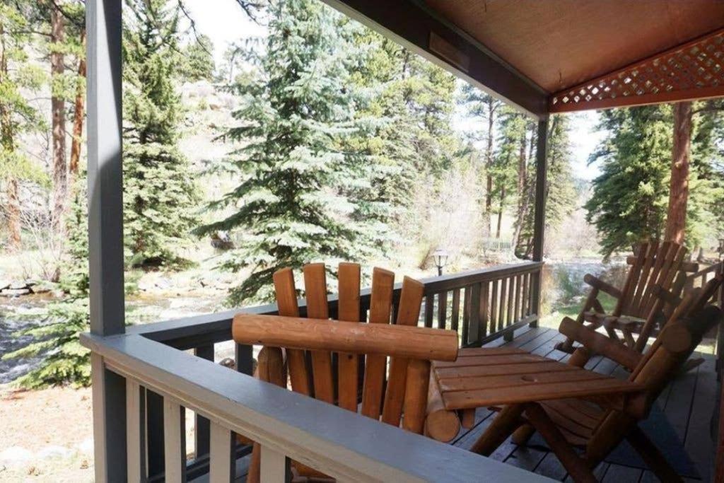 Riverfront Mountain Retreat *