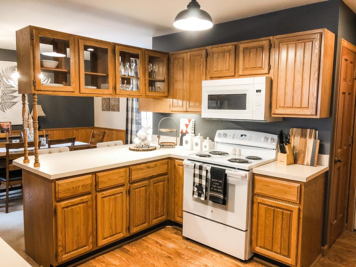 Riverfront Mountain Retreat Villa Estes Park